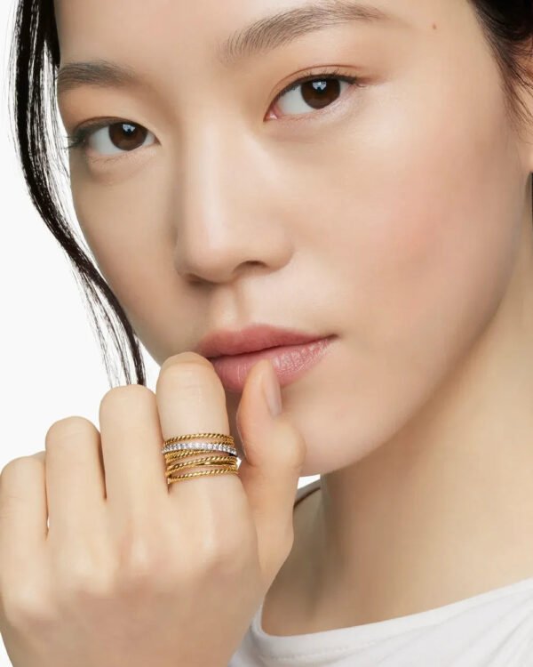 27F12B2F-3709-1AE6-F771-92D3FE766878.jpg Crossover Ring 18K Yellow Gold with Diamonds - 6