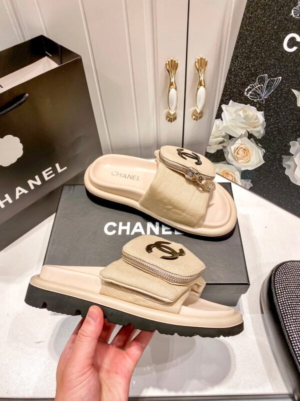 Chanel Women's Logo 25ss CC Sandal