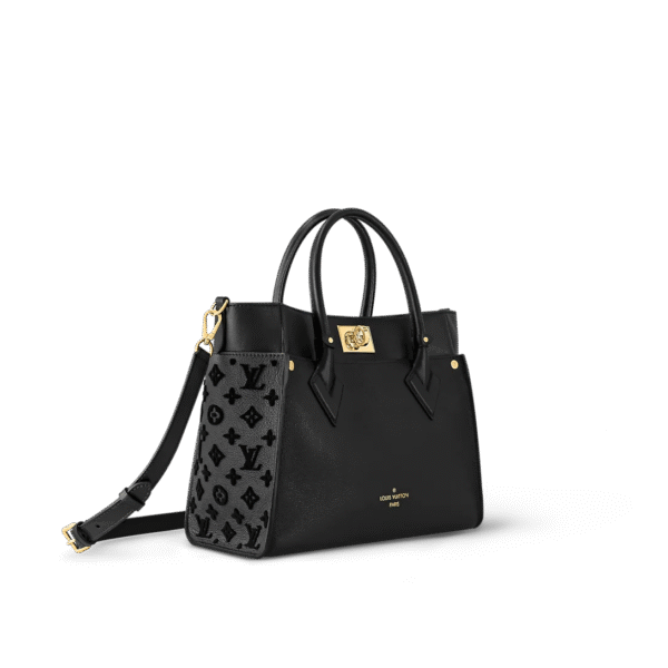 2CFF1C1F-7EBA-7AEB-FCB8-DBA3BC809D63.png On My Side MM M53826