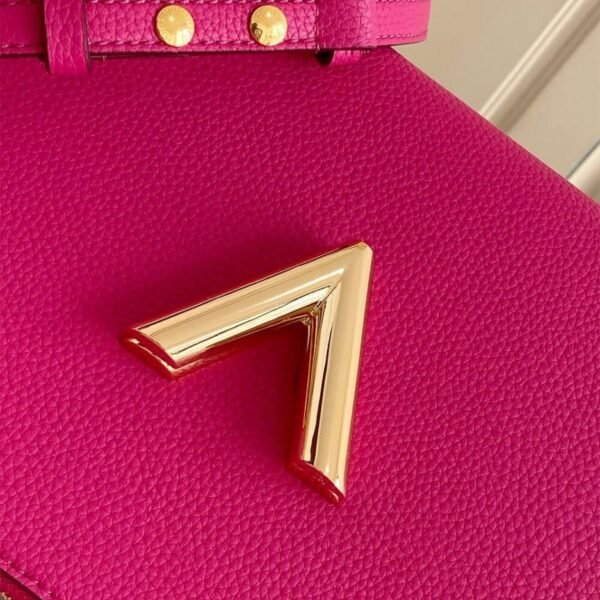 2D2EE83F-7E2D-3BD2-5F10-021B514E92BD.jpg Louis Vuitton Twist MM M59070