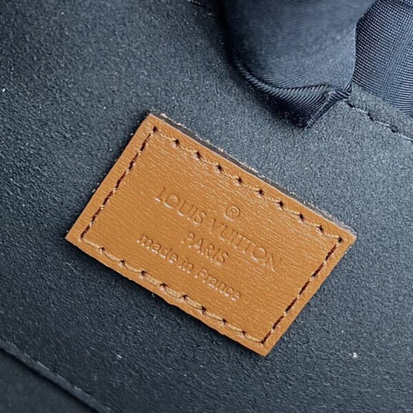 2E9A0D25-D337-AF33-5B81-7F383D99AB7A.jpg Louis Vuitton M45958 Dauphine MM