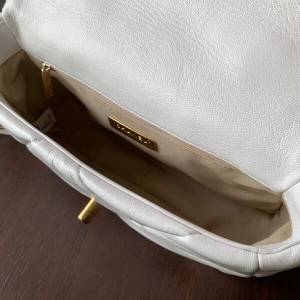 30379250-8547-E2A5-F34B-C69BD7F25917.jpg Chanel 19 Large Handbag AS1161