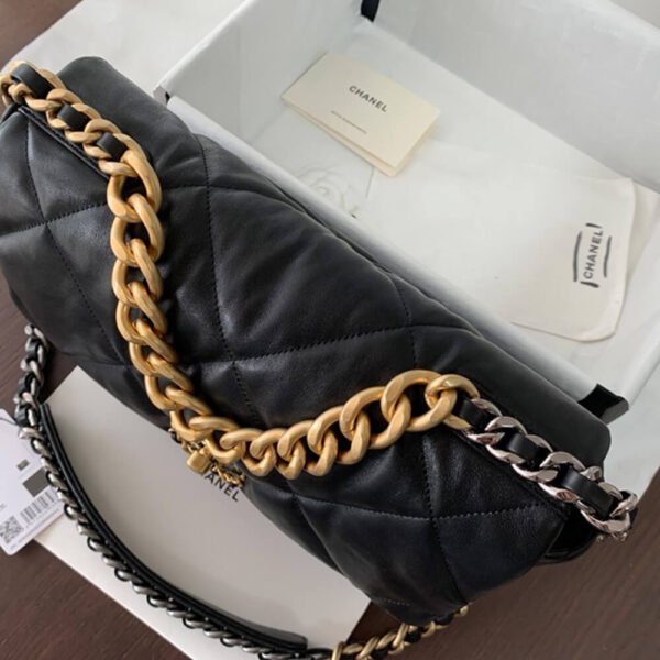32F87DAB-A1EC-EFFE-CE29-7537EE1A4BE0.jpg CHANEL 19 Large Handbag AS1161