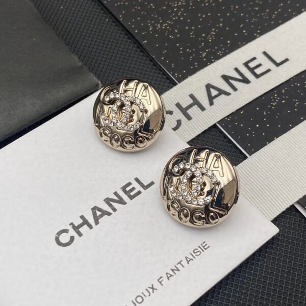33F94A9D-83EB-17C9-D624-989F1AB23622.jpg CC Earrings 0014