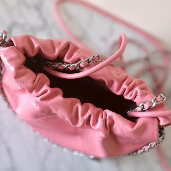 CHANEL 22 MINI HANDBAG AS3980