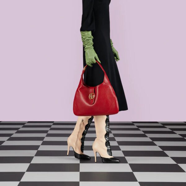 36C9BF76-EFE8-117C-97F7-80681FCA98CA.jpg APHRODITE MEDIUM SHOULDER BAG