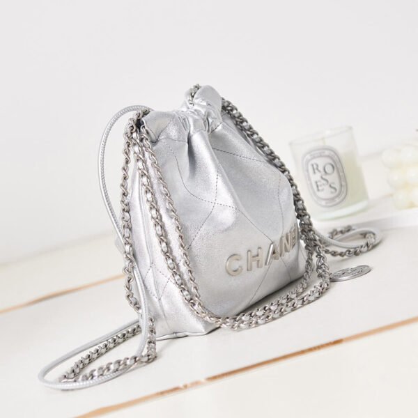 36D9C1EC-C918-ED18-A2F5-FEE48A67FD38.jpg CHANEL 22 MINI HANDBAG AS3980