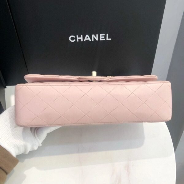 379721CB-97C8-C19E-AE02-DECD1D7A14C9.jpg Chanel Medium Classic Double Flap Light Pink Caviar Light Gold Hardware