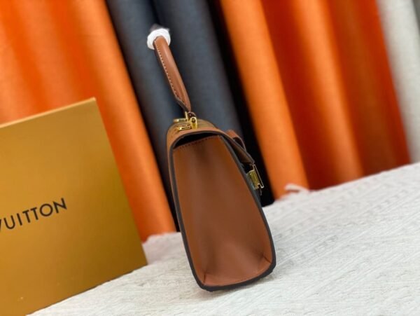 Louis Vuitton Dauphine Capitale M46751