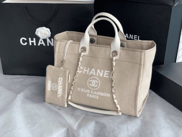 383B1963-B4C6-3720-CF98-525B5B962A8C.jpg Chanel Mixed Fibers Calfskin Deauville Tote Light Grey