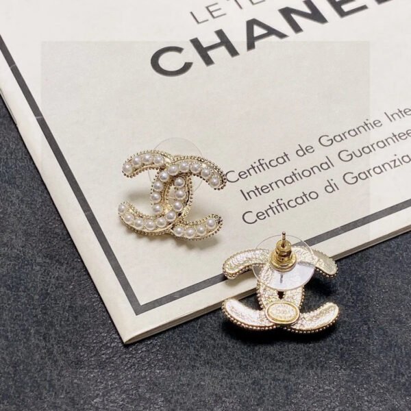 384F29B0-37BE-3850-87AD-AFAF66111B24.jpg CC Earrings 0010