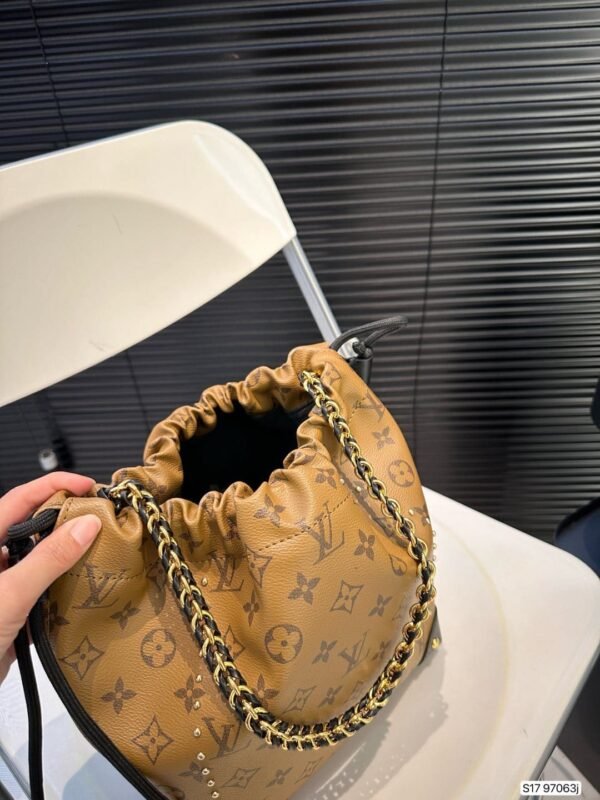 Louis Vuitton M13324 No&eacute; Trunk Small