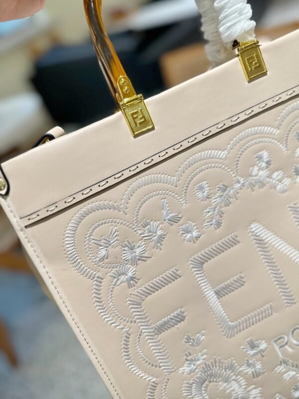Fendi Sunshine Medium - Beige