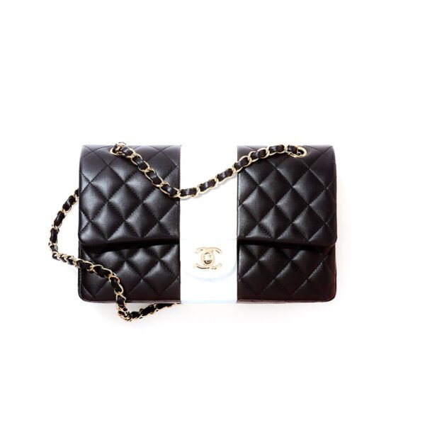 3D421075-E483-35FF-D004-5D0C4305EE7B.jpg Chanel Classic Handbag Lambskin & Gold Metal A01112