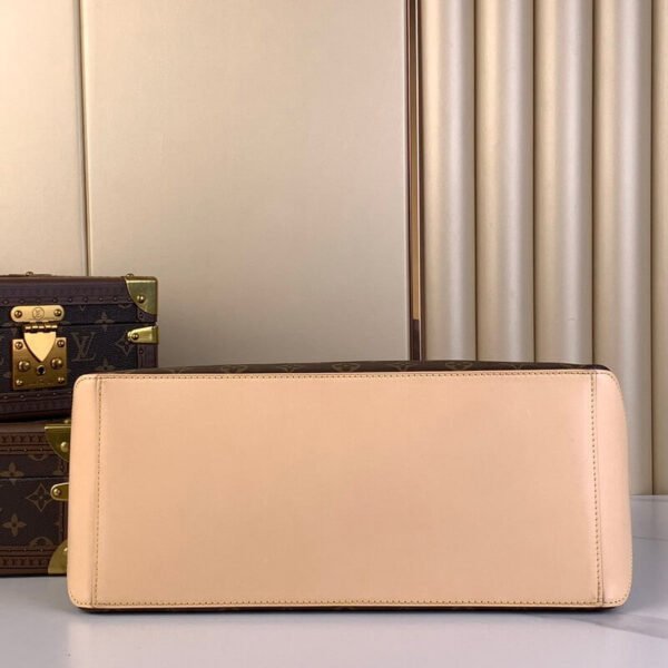 Louis Vuitton Mezzo M47134