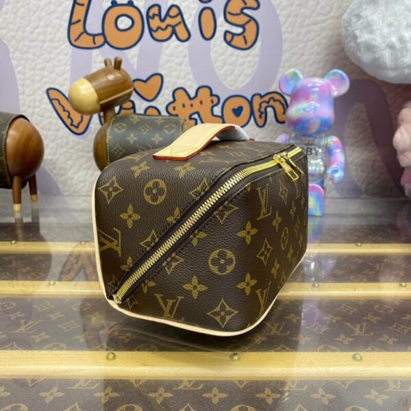 Louis Vuitton Toiletry Bag M11750