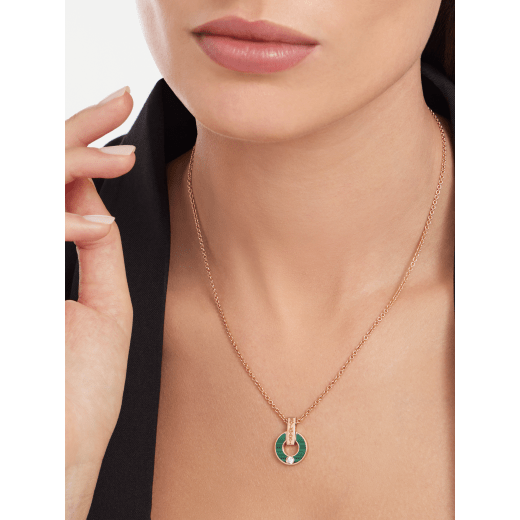 41A6D041-0812-0683-B606-AA1362A46B31.png NECKLACE
