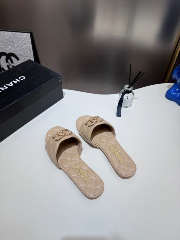 Chanel Women's Logo 25ss CC Sandal