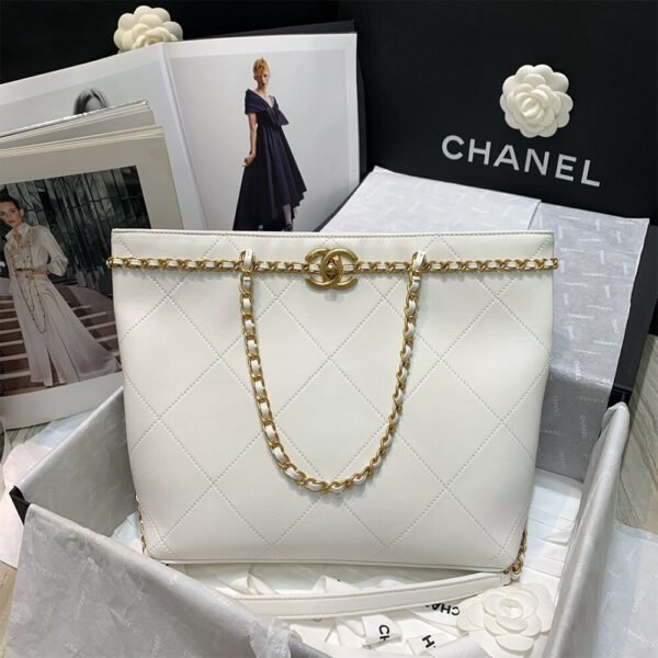 45404BB2-D83C-E9FF-C28E-C26466876EB8.jpg CHANEL Small Shopping Bag