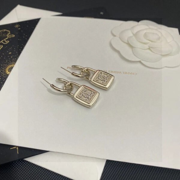 49817A6C-3769-E18E-D282-B6AFA18799B5.jpg CC Jewelry New 33