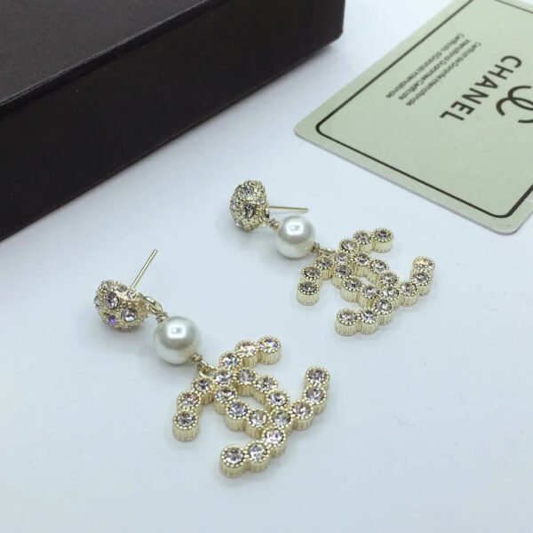 4A8CF26E-1792-991D-FD40-8C21110C672E.jpg cc Earrings