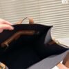 4BEEE49B-CB86-B7DD-7F70-0B3F1236E630.jpg Fendi Sunshine Medium - black