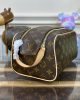 4CE67DFC-B2A7-5801-482F-B71464F13E40.jpg Louis Vuitton Dopp Kit Toilet Pouch M44494