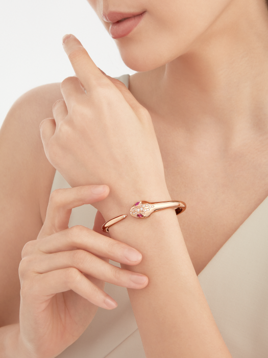 4E0F8727-999F-C767-F30A-A0EDAE55EDBC.png Bvlgari Serpenti Bracelet