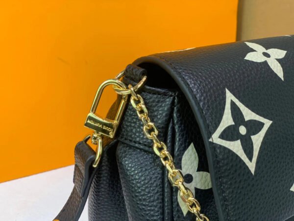 Louis Vuitton Favorite M45859