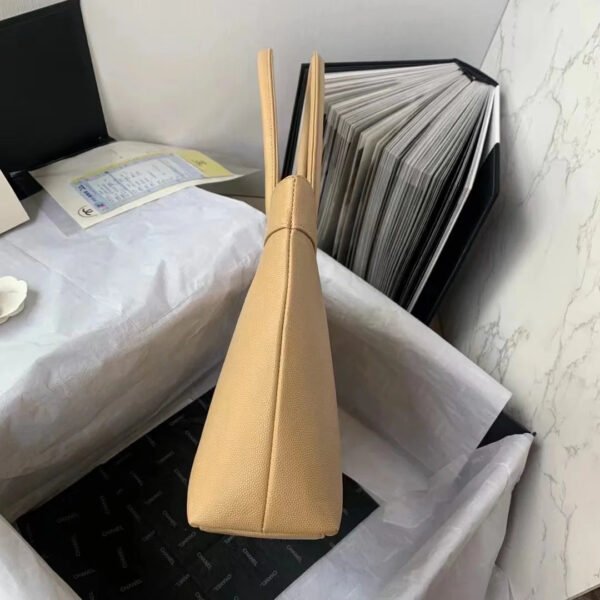 Chanel Vintage CC Open Tote Caviar East West Beige For Women, Women&rsquo;s Bags 14.5in/36.9cm