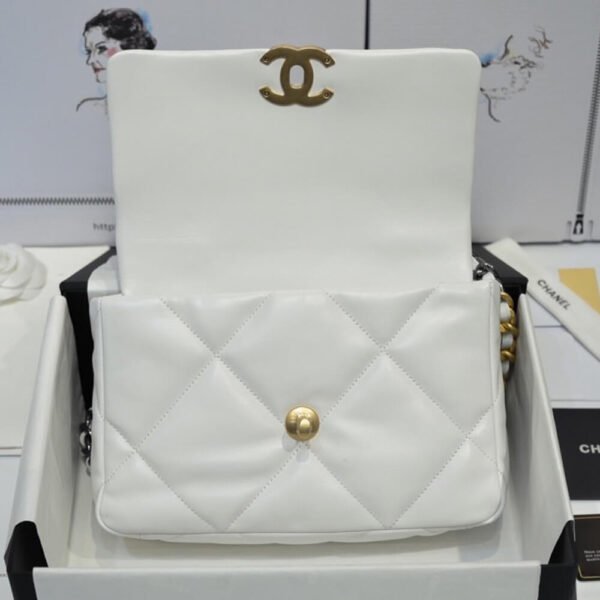 4FA0B12C-5917-F791-E252-7655E8D6B8F1.jpg Chanel 19 Handbag AS1160