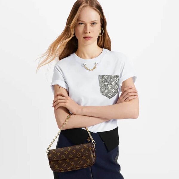 Louis Vuitton Wallet on Chain Ivy M81911