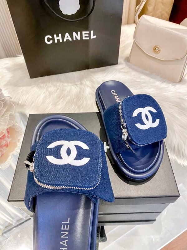 Chanel Women's Logo 25ss CC Sandal