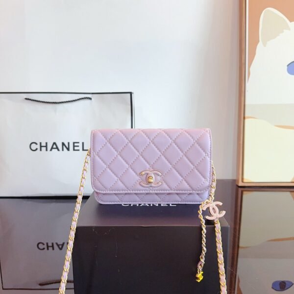 506A632F-1F2F-2BD6-D320-834DF8320230.jpg WALLET ON CHAIN - BLACK