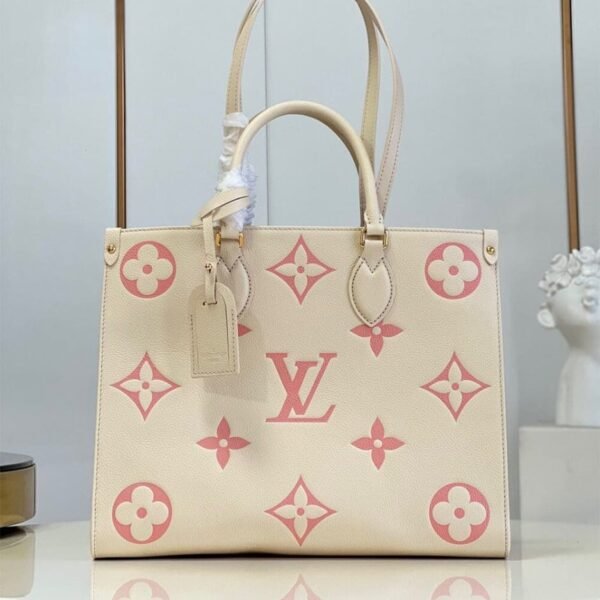 51A0984E-D3BC-9D18-1942-2393CB014C33.jpg Louis Vuitton OnTheGo MM M21575