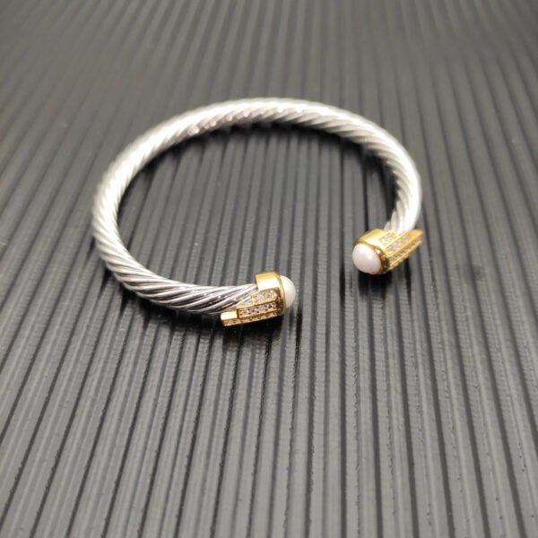 5mm Cable Bracelet with Pearl Pearls & Diamond Accents