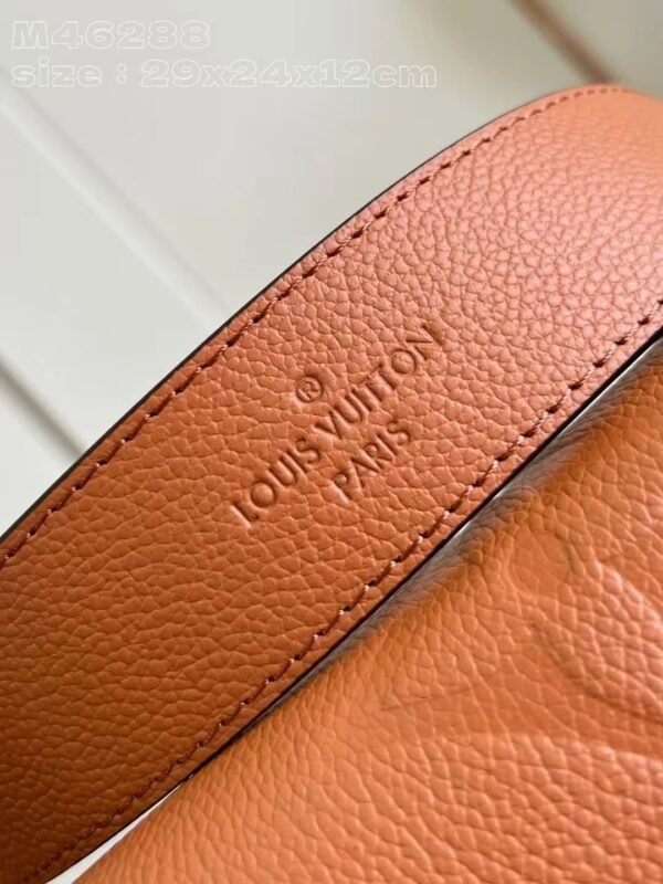 52D43DA4-C716-7BD7-FB15-E603CE2D17CA.jpg Louis Vuitton M11790 CarryAll PM