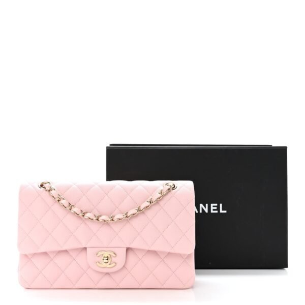 537936C7-1053-6DDA-D3FB-97AE60F62507.jpg Caviar Quilted Medium Double Flap Light Pink