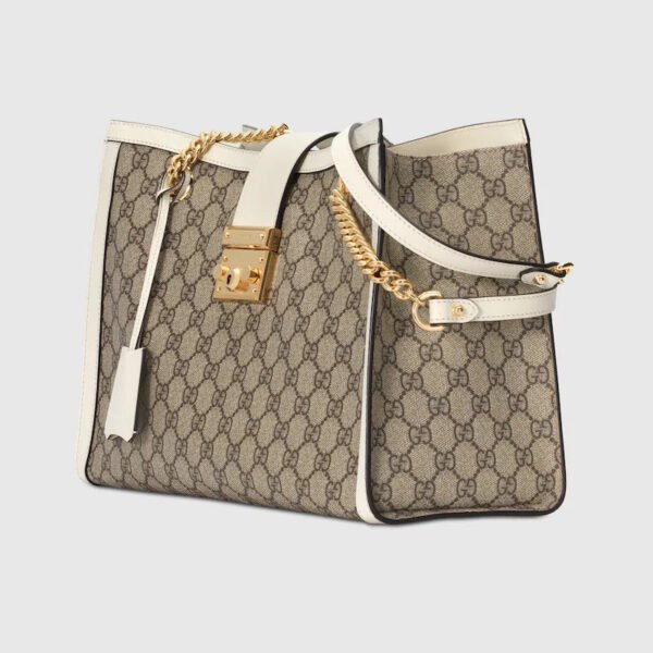 53A9FD3A-E006-6708-7ECB-6BD1509866B8.jpg PADLOCK MEDIUM SHOULDER BAG