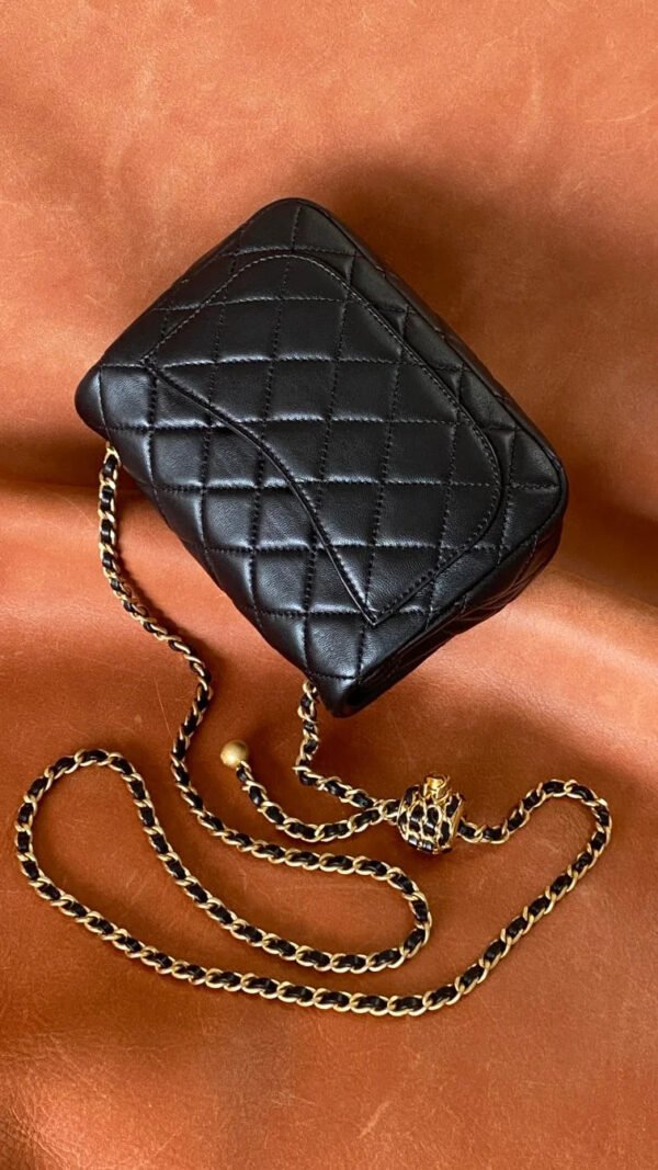Chanel Classic Bag Black For Women, Women&rsquo;s Bags 7.1in/18cm