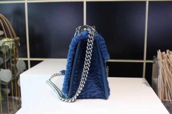 56434943-1ACD-D1A1-AD31-82FFDF4ED0C7.jpg Fendi Kan I F Bag