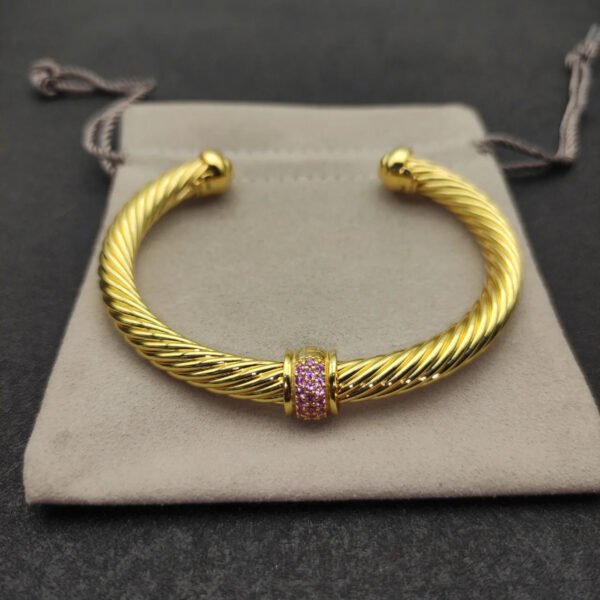 Classic Cable Station Bracelet 18K Yellow Gold and Pave Diamonds, 7mm