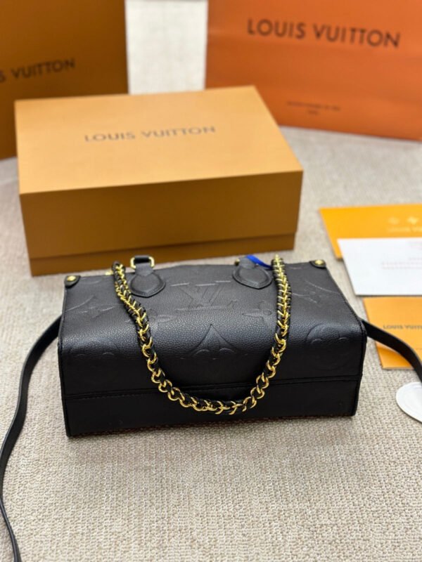 Louis Vuitton OnTheGo East West M23640