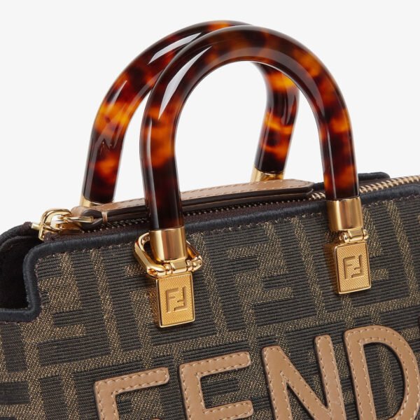 570D35EB-842E-E4C3-919D-2DC4854938D5.jpg Fendi By The Way Mini