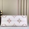Louis Vuitton OnTheGo MM M46912