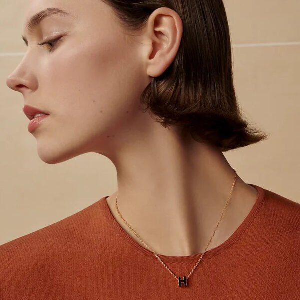 594C7A73-FBEF-DB3C-2DDC-F8E6E8000B77.jpg Mini Pop H pendant - Orange Soie