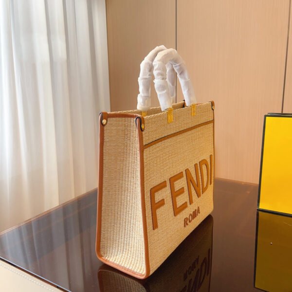 Fendi Sunshine Medium - Brown