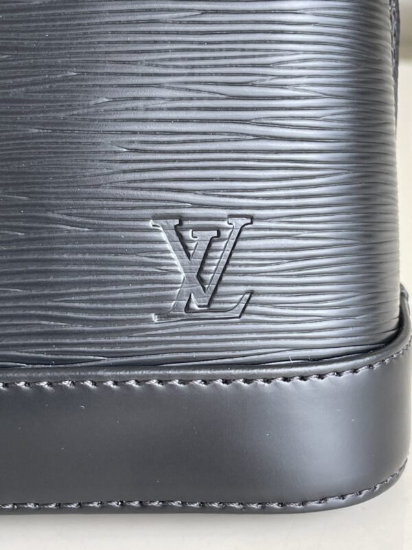 Louis Vuitton Alma PM M40302