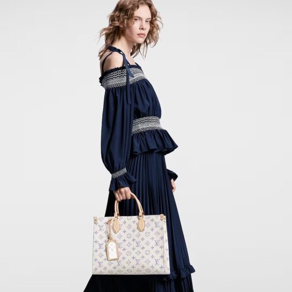 Louis Vuitton OnTheGo MM M24708