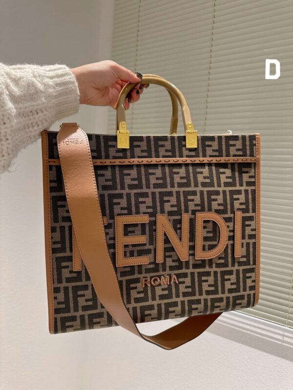 5D4913CD-070A-6CCD-5A26-9AFD6264A153.jpg Fendi Sunshine Medium